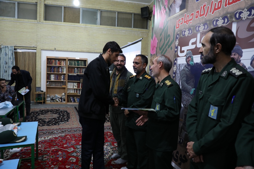 مراسم تجلیل از جهادگران بسیجی و افتتاح صندوق قرض الحسنه قرارگاه جهادی ابدال