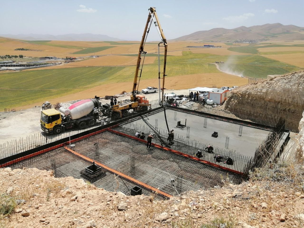 سپاه بدون وقفه در حال تلاش برای تکمیل مخزن ۲ هزار متر مکعبی آب روستای کهریزه در قالب طرح جهاد آب رسانی به ۱۶۵ روستای بوکان