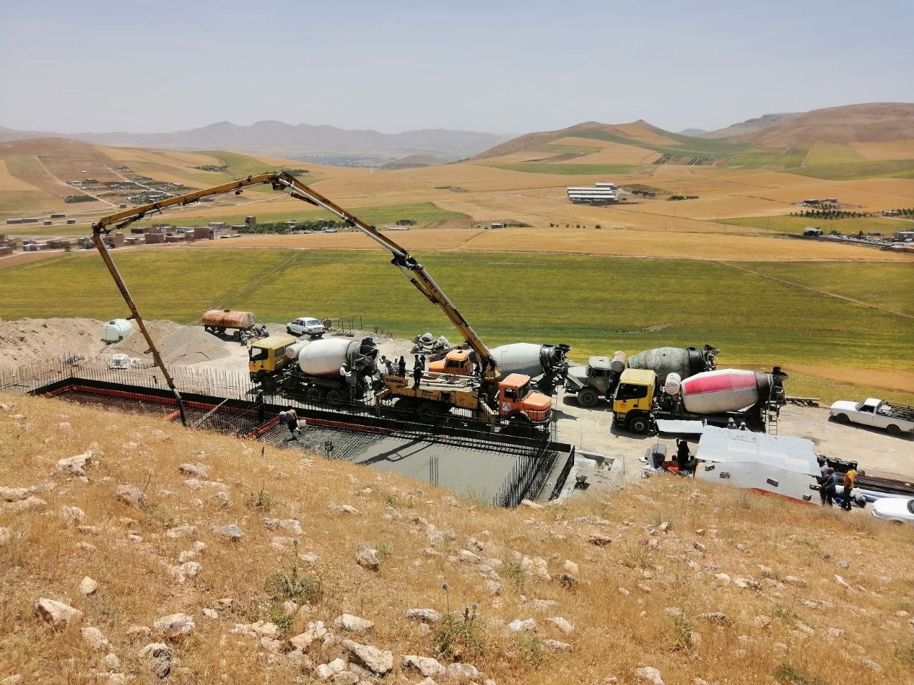 سپاه بدون وقفه در حال تلاش برای تکمیل مخزن ۲ هزار متر مکعبی آب روستای کهریزه در قالب طرح جهاد آب رسانی به ۱۶۵ روستای بوکان